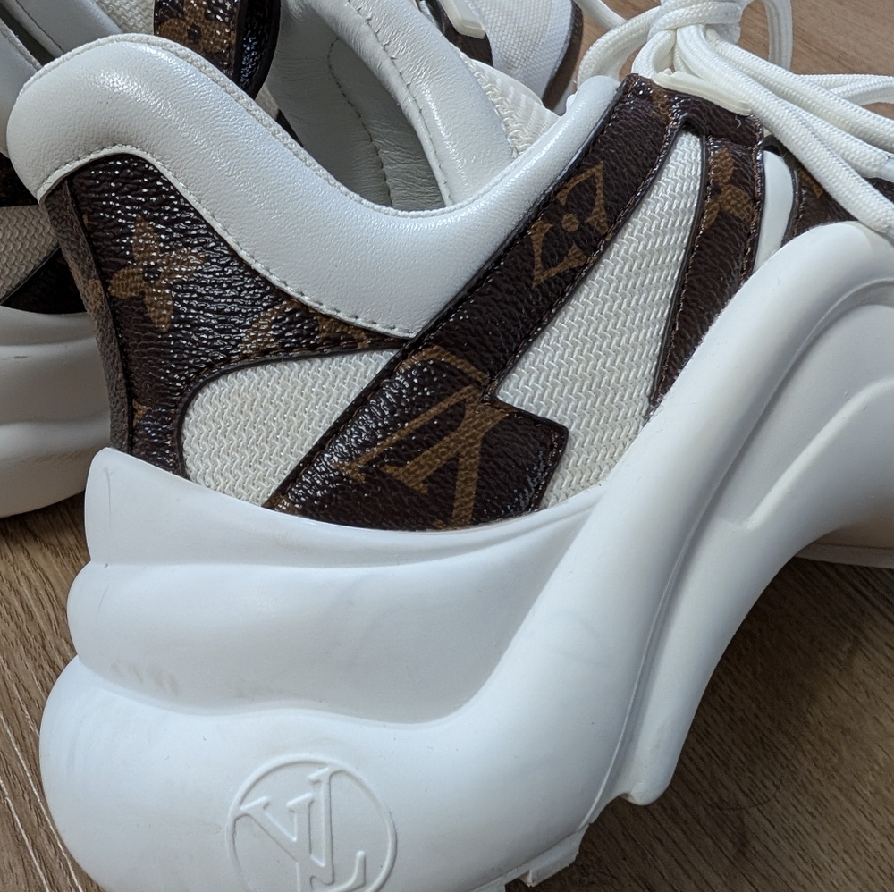 Louis Vuitton Shoes - Picture 5 of 10